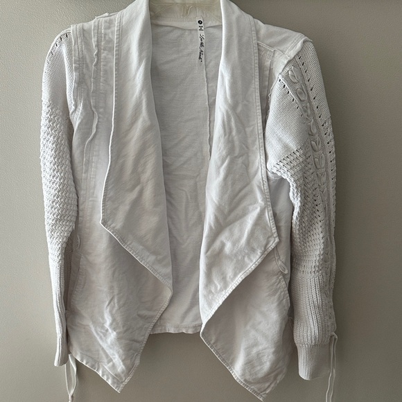Leo & Nicole Sweaters - Leo & Nicole Elegant White Draped Cardigan